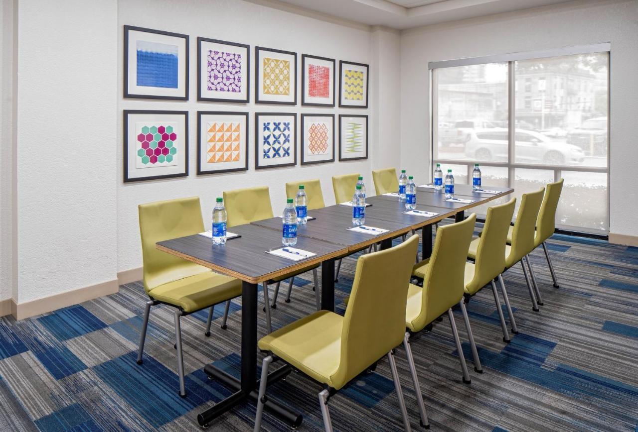 Holiday Inn Express New Orleans Downtown By Ihg Exterior photo