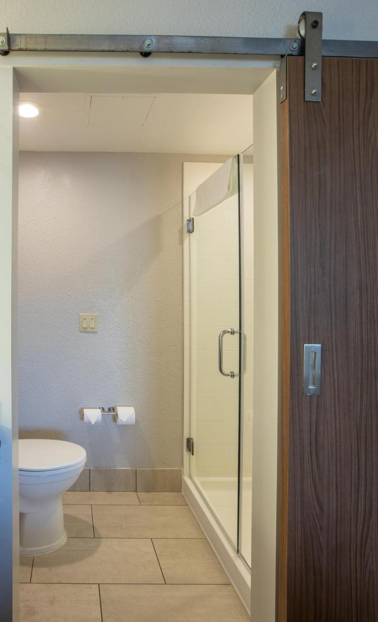 Holiday Inn Express New Orleans Downtown By Ihg Exterior photo